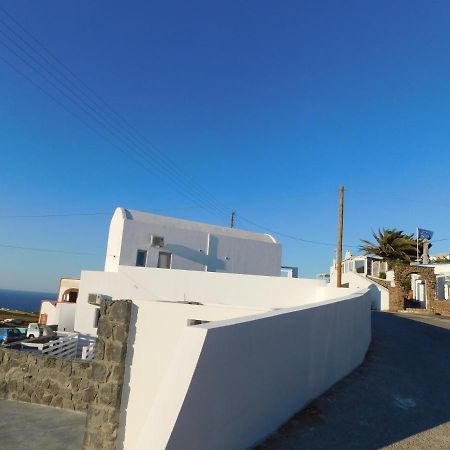 Fira Memorable Hotel Екстериор снимка