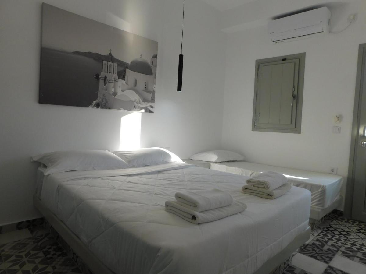 Fira Memorable Hotel Екстериор снимка
