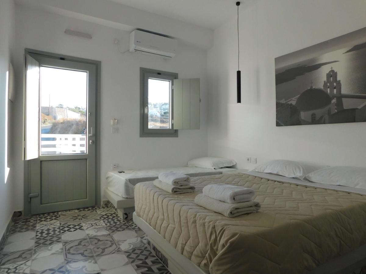 Fira Memorable Hotel Екстериор снимка
