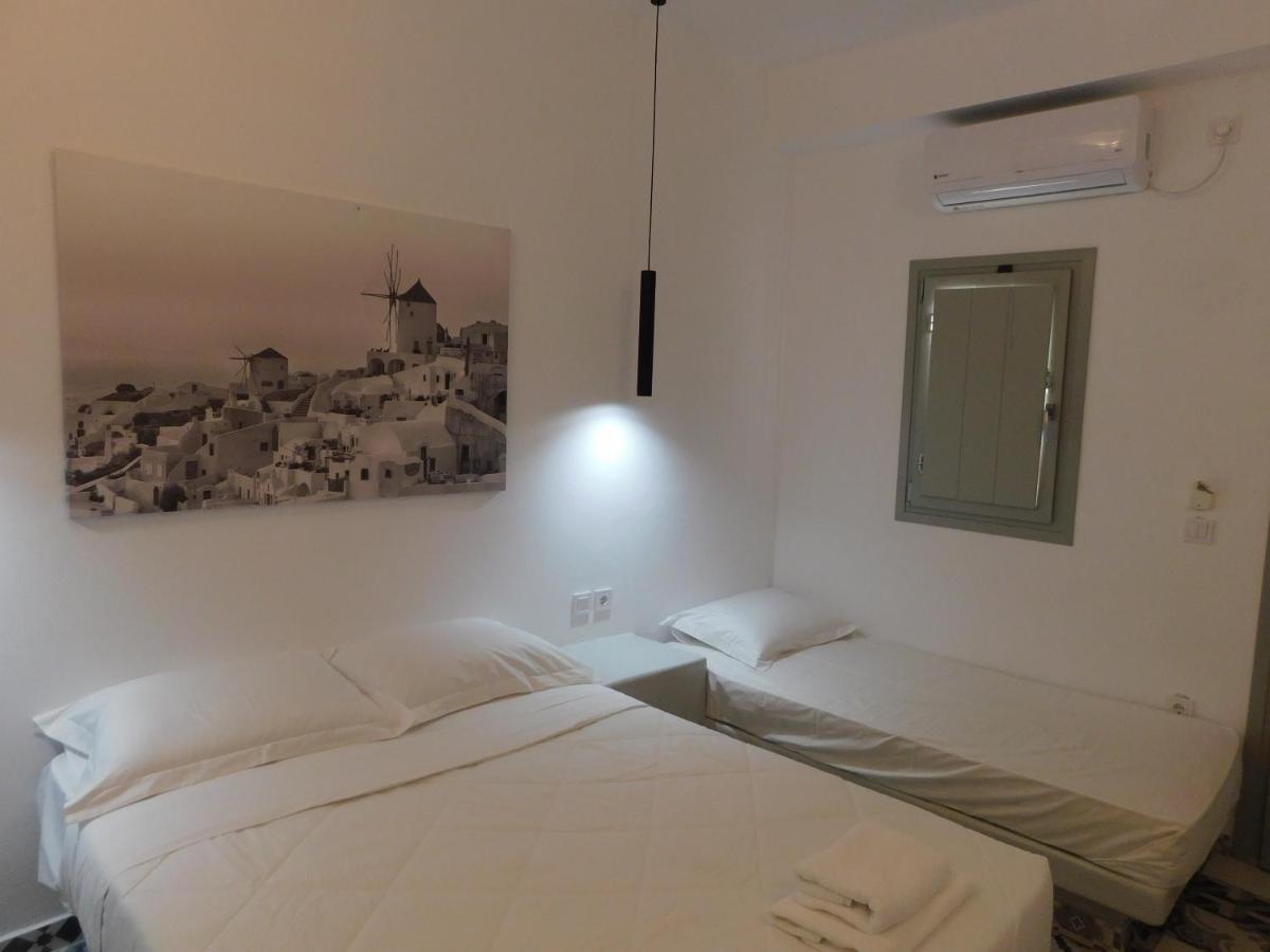 Fira Memorable Hotel Екстериор снимка