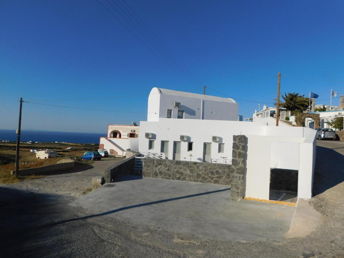 Fira Memorable Hotel Екстериор снимка