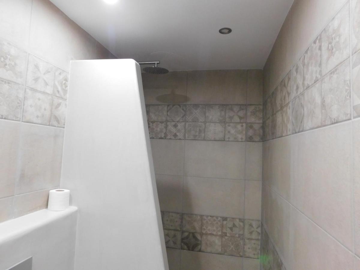 Fira Memorable Hotel Екстериор снимка