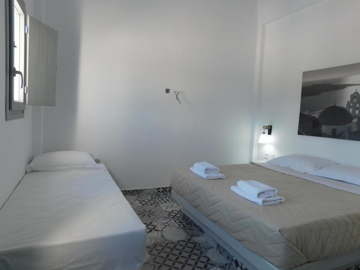 Fira Memorable Hotel Екстериор снимка